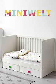 Tipps Produkte Fur Sicheren Baby Schlafbereich Video In 2020 Ikea Gemutlich Und Babybett