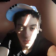 Curte novin?🏳️‍🌈