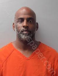 Traffic stop yields marijuana, cocaine, arrest