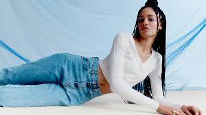 Die vielfältige mode bietet eine menge auswahl, sodass jede frau ab 50 ihren persönlichen look kreieren kann, der sie ins rechte licht rückt. Mode Fur Grosse Frauen Ab 1 79m Entdecke Die Tall Trends Zalando