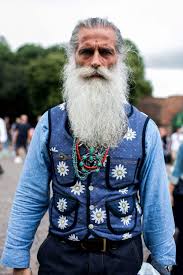 When you have grey hair, finding mens grey hairstyles that work with your hair texture should be easy to do… in theory. 10 Mens Grey Hairstyles That Work With Your Lifestyle
