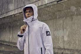 From hitting the gym to daily runs, uncover our collection of essential activewear staples. The Best Activewear Brands And Luxury Gym Clothes For Men In 2021 Health Wellbeing Luxury London
