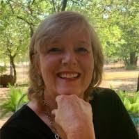 Dana Pence's Instagram, Twitter & Facebook