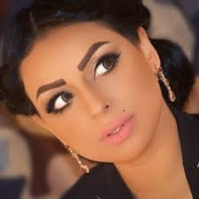 تسببت أزمة «كورونا» في تعطيل عدد من المشاريع الفنية التي قطعت فيها الفنانة مرام البلوشي باعاً كبيراً، في حين نجحت في أن تطلّ بوجهين مختلفين في دراما رمضان الماضي. Ø¨Ø¹Ø¯ Ø£Ù† Ø£Ø¹Ù„Ù†Øª Ø¹Ù† Ø¥ØµØ§Ø¨ØªÙ‡Ø§ Ø¨ÙˆØ±Ù… ÙÙŠ Ø§Ù„ØºØ¯Ø¯ Ø§Ù„Ù„Ù…ÙØ§ÙˆÙŠØ© Ù‡Ù†Ø¯ Ø§Ù„Ø¨Ù„ÙˆØ´ÙŠ ØªØ±Ø¯ Ø¹Ù„Ù‰ Ø§Ù„Ø´Ø§Ù…ØªÙŠÙ† Ù…Ø¬Ù„Ø© Ø³ÙŠØ¯ØªÙŠ