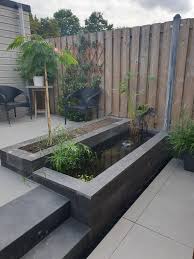 onze nieuwe kleine vijver achtertuin vijvers tuin ideeen tuin waterpartijen