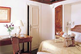 Located in paris's 18th arrondissement neighbourhood, hotel angleterre is near a metro station. Hotel D Angleterre Zimmer Und Suiten Paris Saint Germain Des Pres