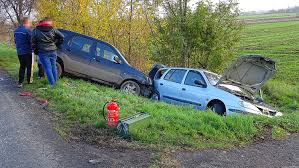 Az egyik leggazdagabb magyart 800 milliós kenőpénz elfogadásával gyanúsítják, miközben közel 2 milliárd forinttal károsította meg saját cégét. Ket Auto Utkozott Csongradnal Fotok A Helyszinrol Delmagyar Csongrad Csongrad Es Kornyeke