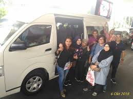 Sewa kapal labuan bajo murah dengan banyak pilihan kapal, mulai dari kapal standart, superior dan phinisi. Sewa Mobil Hiace Banten Toyota Pariwisata Mobil