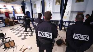 Le temple maçonnique de rennes, qui date de 1932, accueille chaque mois entre 24 et 25 tenues (réunions) de plusieurs loges rennaises. Rennes Une Loge Maconnique Du Grand Orient Prise Pour Cible Par Des Gilets Jaunes Le Nouvel Ordre Mondial