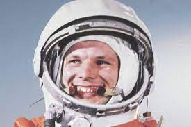 De 1963 à 1968, il fut. Gagarine Le 1er Homme Dans L Espace