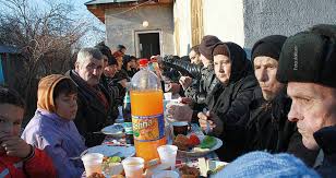 Pomană și milostenie, și aveau două. Pomeni Pentru RÄƒposaÅ£i E Mare Fudulie Ziarul De GardÄƒ