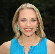 Elizabeth Showers's Instagram, Twitter & Facebook