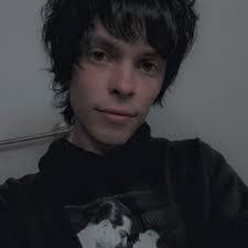 Ashley Brayman's Instagram, Twitter & Facebook