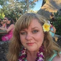 Lea Mclaughlin's Instagram, Twitter & Facebook