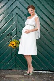 collection noni schlichte elegante naturlich schone brautkleider aus koln deutschland schwangerschaftskleid schone kleider kleider fur schwangere