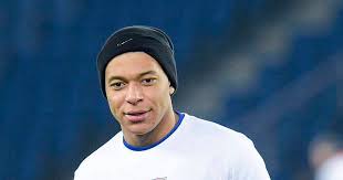 These are some of the questions that come up when searching for the two fc. Psg Kylian Mbappe Lasst Sich Haare Blau Farben
