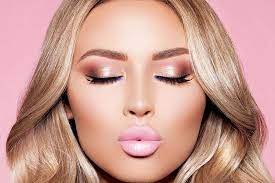 Pair the hair with bold make up and a white shirt or dress, and all eyes will. 45 Top Rose Gold Makeup Ideas To Look Like A Goddess