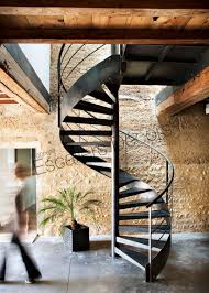 Vous souhaitez un escalier authentique ? Escalier Colimacon Contemporain Escaliers Decors