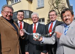 The woman's voice ), which was published nine times in rosario between 8 january 1896 and 1 january 1897 and. Ernst Willi Kuypers Tragt Die Festkette Neukirchen Vluyn