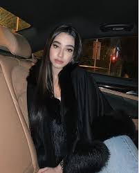Are you tired of instagram but the only thing that stops you from removing your profile is the access to your friends and influencers' new posts? Muat Naik Gambar Terlajak Berani Di Instagram Netizen Sepakat Kecam Ameera Khan Viral Purba