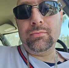 Who does dump runs in Lakeport?