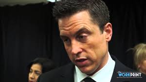 VIDEO: Exchanging Words At the Writers Guild Awards