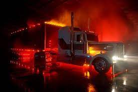 Kenworth Lighting Up The Night Trucks Big Trucks Kenworth Trucks