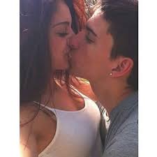 Karla Medrano (@yanilopez1230)