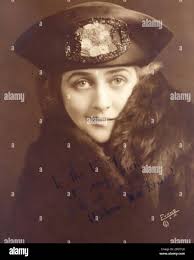 Katherine macdonald hi-res stock photography and images