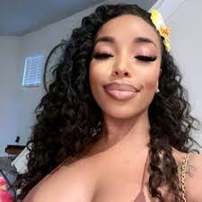 Angelique Beckford's Instagram, Twitter & Facebook