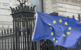 Über all den feiern dieser tage zum dreißigsten jahrestag des mauerfalls könnte man eines fast vergessen: Wiedervereinigung Hier Trennung Da Vom Tag Der Deutschen Einheit Und Dem Brexit Blog Fur Jura Studenten Und Referendare