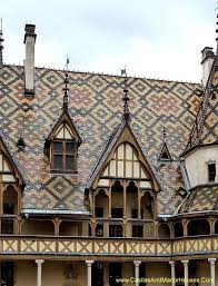 The Hospices De Beaune Or Hotel Dieu De Beaune Beaune Burgundy France Http Www Castlesandmanorhouses Com Photos Htm Beaune Architecture Roof Design
