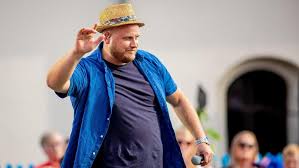 Det er nøyaktig ett år siden han meldte at han er sammen med friidrettsutøver amalie iuel. Freddy Kalas Avslorer At Han Har Fatt Seg Kjaereste Abc Nyheter