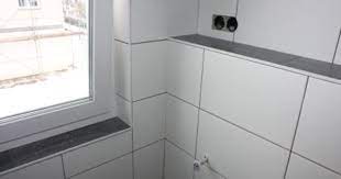 Alte fensterbank erneuern, fensterbank gestalten, fensterbank mit fliesen, fliesenfensterbank selbermachen, diy fliesen auf fensterbank. 100213 Baeder 06 Diy Bader Badezimmer Fliesen Fensterbanke
