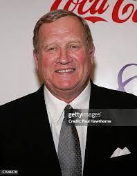 Randall Pickett's Instagram, Twitter & Facebook