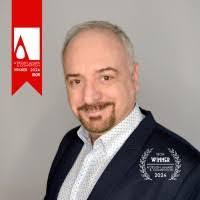 Kimberly Puetz's Instagram, Twitter & Facebook