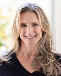 Jennifer Belew's Instagram, Twitter & Facebook