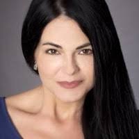 Elizabeth Manion's Instagram, Twitter & Facebook