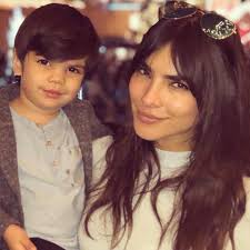 Feliz día de las Madres!! Y feliz día para mi cada día por que Dios me  regalo la mejor madre que un hombre pueda tener para su Hijo. Te amamos !!