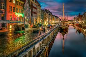 Savings on flight, hotel and/or car. Domy Miasto Noca Rzeka Statek Kopenhaga Dania Port