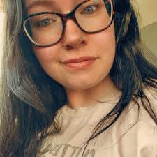 Sami Grimes's Instagram, Twitter & Facebook