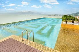 Du khách có thể thưởng thức bữa sáng tự chọn thịnh soạn mỗi ngày tại nhà hàng horizon phục vụ ăn uống cả ngày. Khach Sáº¡n Danang Golden Bay Giá»›i Thiá»‡u ChÆ°Æ¡ng Trinh Khuyáº¿n Mai Cuá»'i NÄƒm