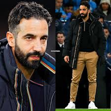 HISTÓRICO! 🇵🇹🤯 Rúben Amorim se convierte en el primer entrenador que  gana su primer derbi de Manchester desde Sir Alex Ferguson. Ni Moyes, ni  van Gaal, ni Mourinho, ni Solksjær, ni Ragnick,