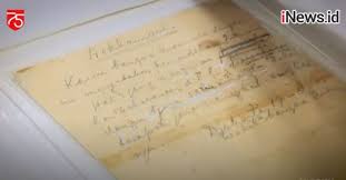 Maybe you would like to learn more about one of these? Naskah Asli Teks Proklamasi Tulisan Tangan Bung Karno Akan Ditampilkan Di Hut Ke 75 Ri