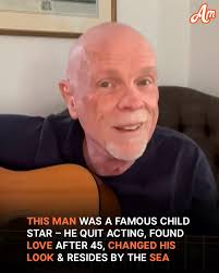 The name of this star and his story are in the comments.🤫