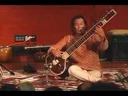 Alat melodi yang hampir sama dengan sitar. Amazing Sitar Player Youtube