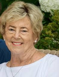 Liz Watkins's Instagram, Twitter & Facebook