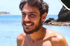 Ci vediamo tutti su canale 5 #isola pic.twitter.com/icos57vnoo. Hzjwmcwhdzuvnm