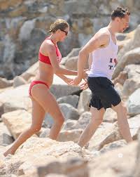Graham norton loves tom hiddleston. Tom Hiddleston Lights Up Taylor Swift And Kim Kardashian Snapchats Back At Doubters Movie Tv Tech Geeks News