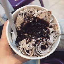 No matter how warm or cold is is outside right now, i will remain completely fascinated by rolled ice cream. Rolly Polly Cow St Catharines Ontario Ice Cream Happycow